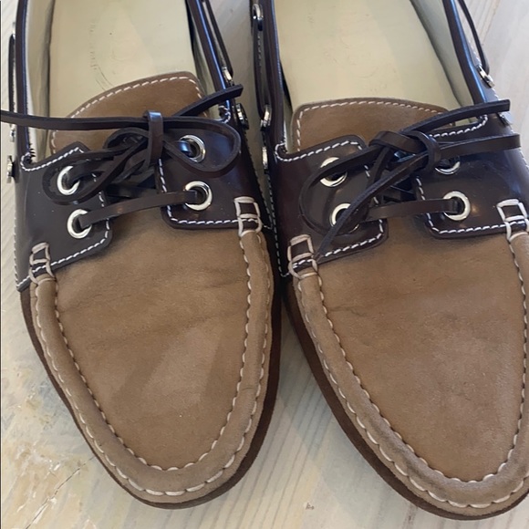 Tod’s Suede Driving Loafer - Picture 2 of 7